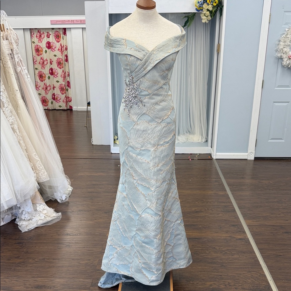 Elegant Off-Shoulder Blue Evening Gown